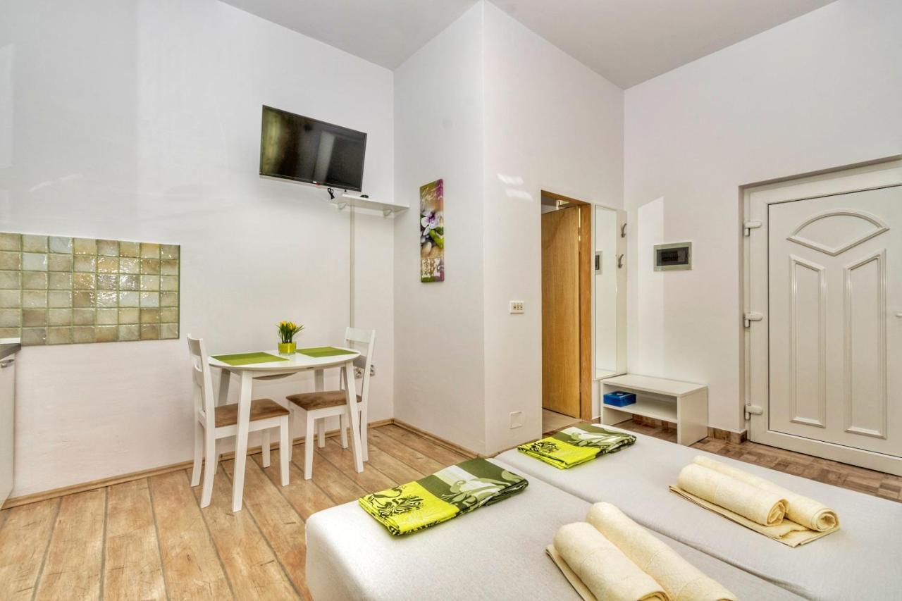 Studio Green Oasis L&d